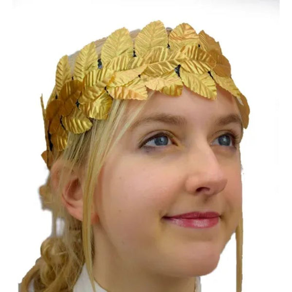 Laurel Wreath with 3 rows of gold leaves.